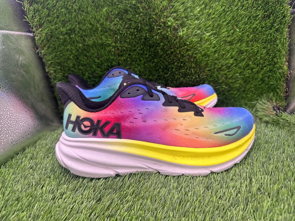 Hoka One One Clifton 9 1127896-BKML Athletic Sneaker Womens 10B Pink Knit Sports